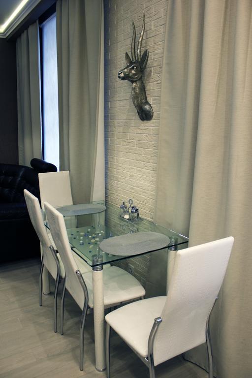 Swedish Apartment At Romanovskaia 22 Minszk Kültér fotó